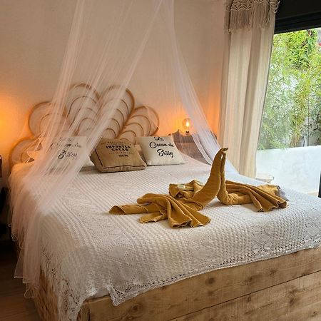 Le Cocon De Sissy Hotel แซ็งต์-มารี-เดอ-ลา-แมร์ ภายนอก รูปภาพ